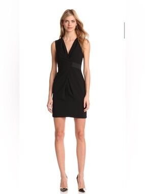 Kenneth Cole New York Sleeveless Black V-Neck Sheath Dress